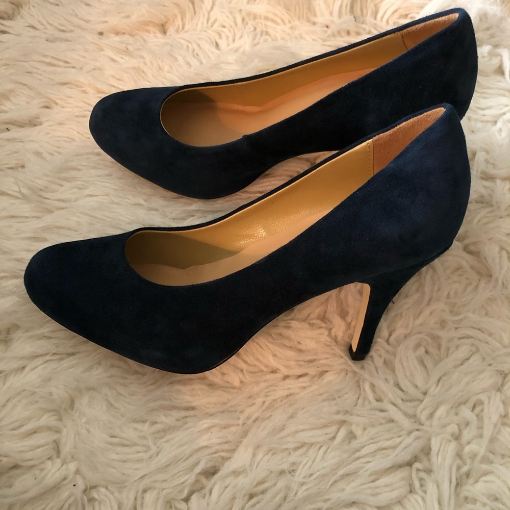 Brand New Simply Soles Skye Navy 8 M Pump
